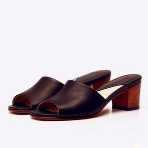 Nisolo Elizabeth Open Toe Leather Mule (7) Black -  New (without box)